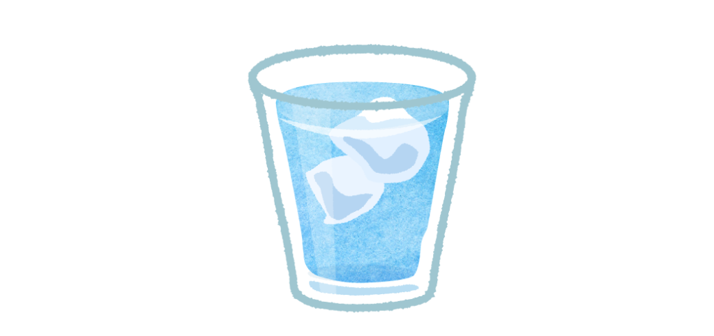 グラスに入った氷の入った水のイラスト